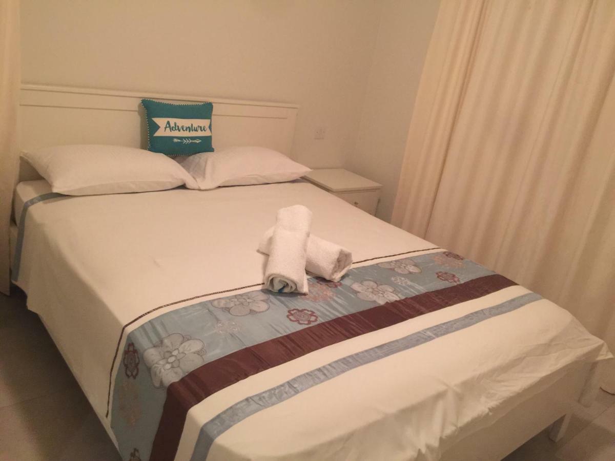 Lingna Luxury Apartment Lighthouse Paphos Ngoại thất bức ảnh